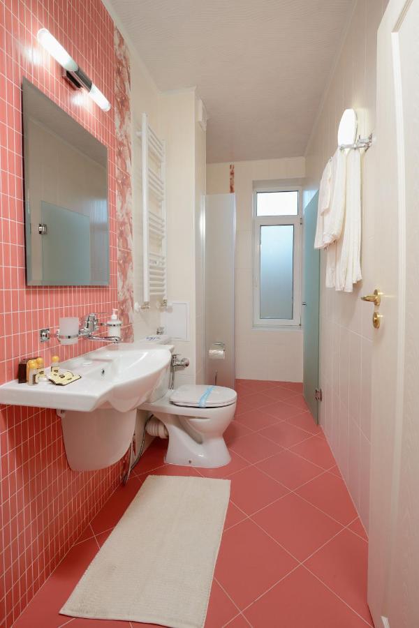 Paris 3*