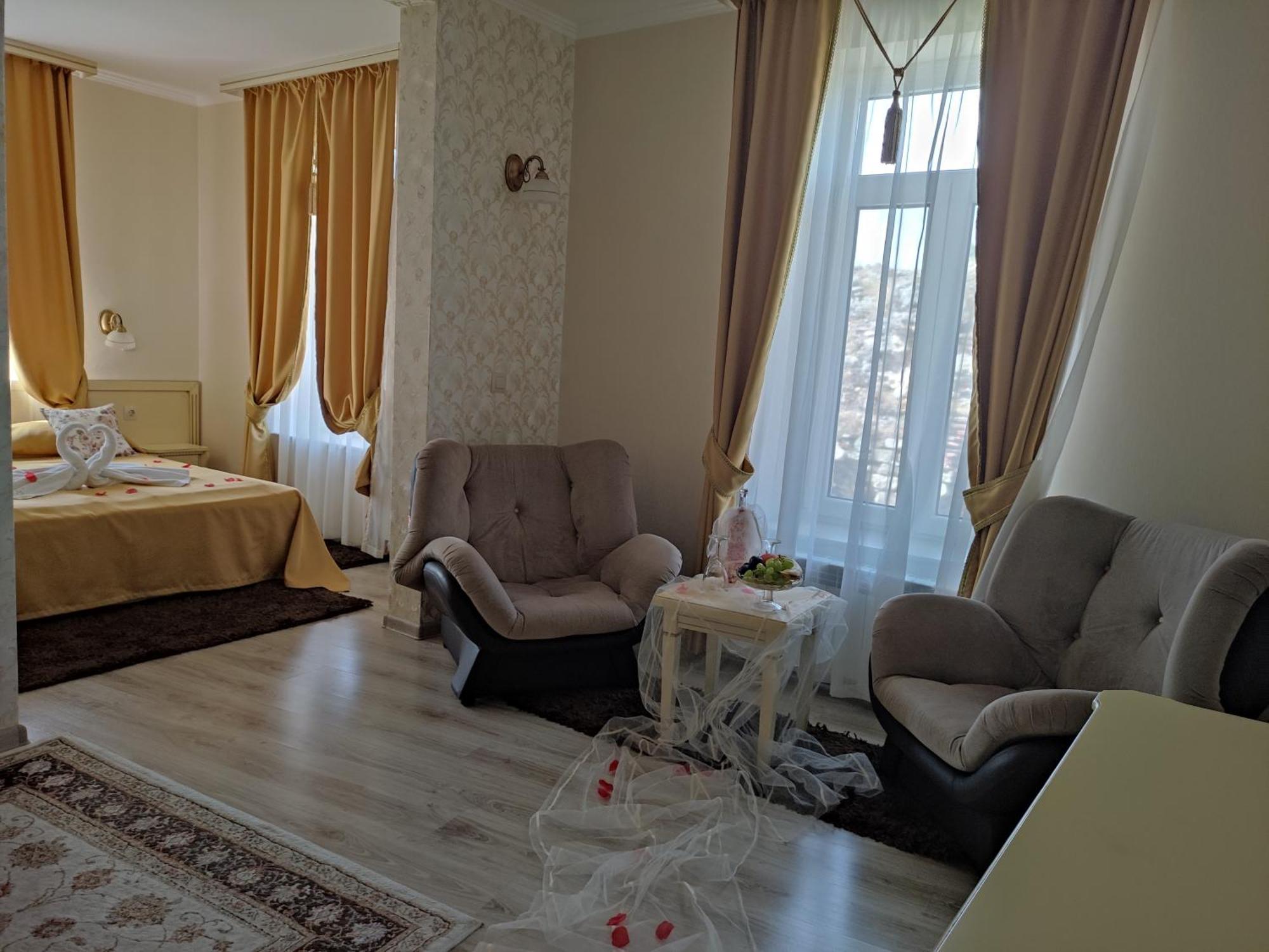 Paris Hotel