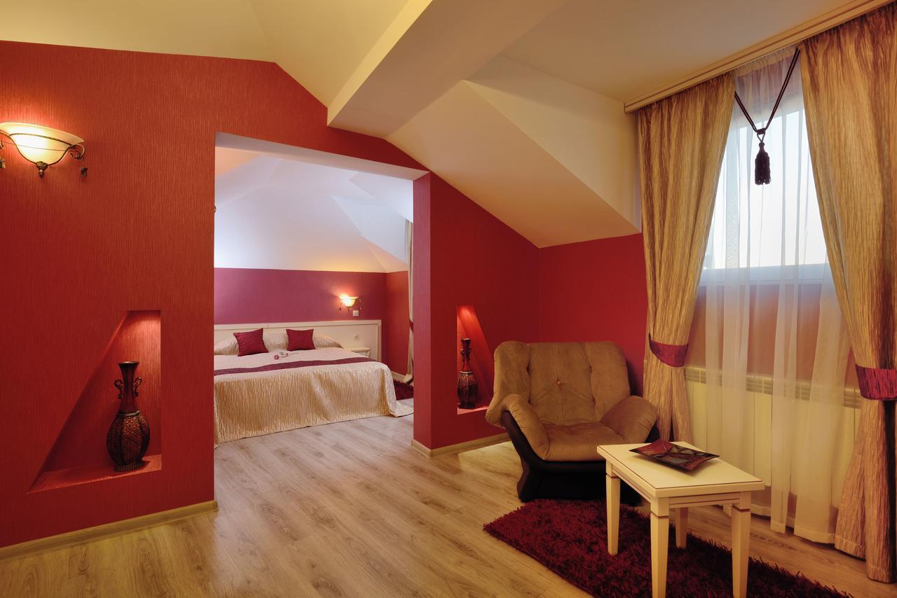 Hotel Paris Hisarya